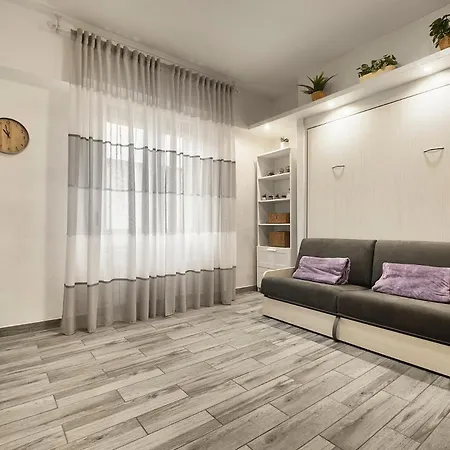 Piccina Piccio - Florence 22 Mins By Train * Prato (Prato)